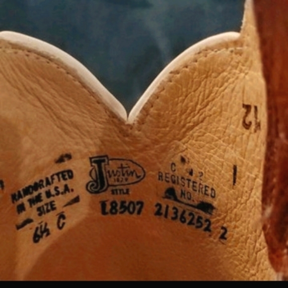 Authentic Justin Western Boots. Quill Leather - Picture 2 of 6